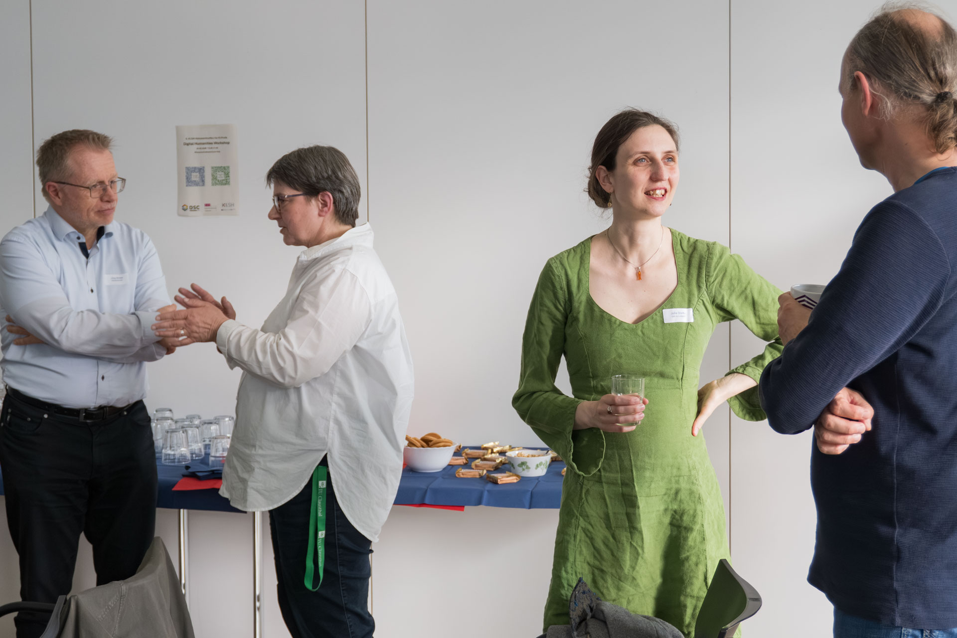 Teilnehmende des Workshops im Austausch